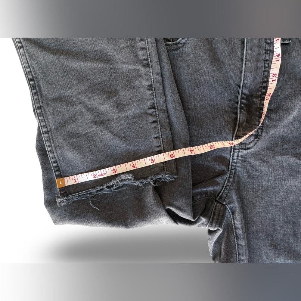 Madewell Stovepipe Jeans in Banberry Wash: Raw-Hem Edition | Size 29 - Picture 9 of 16